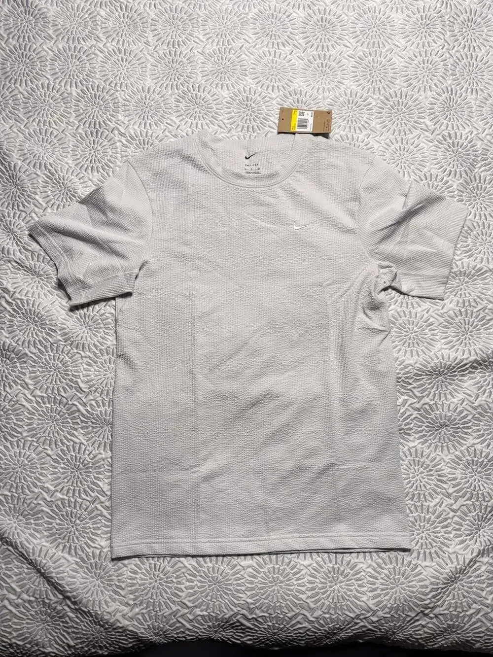 Nike Primary Seersucker Short Sleeve Versatile Top Men’s Size Small HJ4043-025
